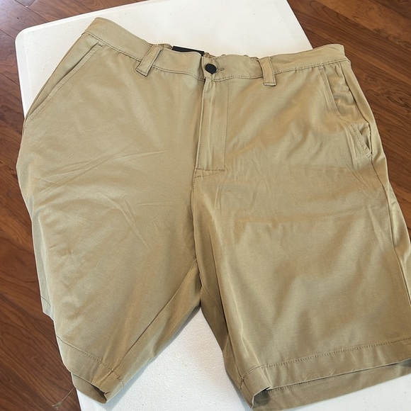 Banana Republic Men's Elastic Waistband Comfort Flat Front Shorts size 36 EUC - Picture 3 of 4